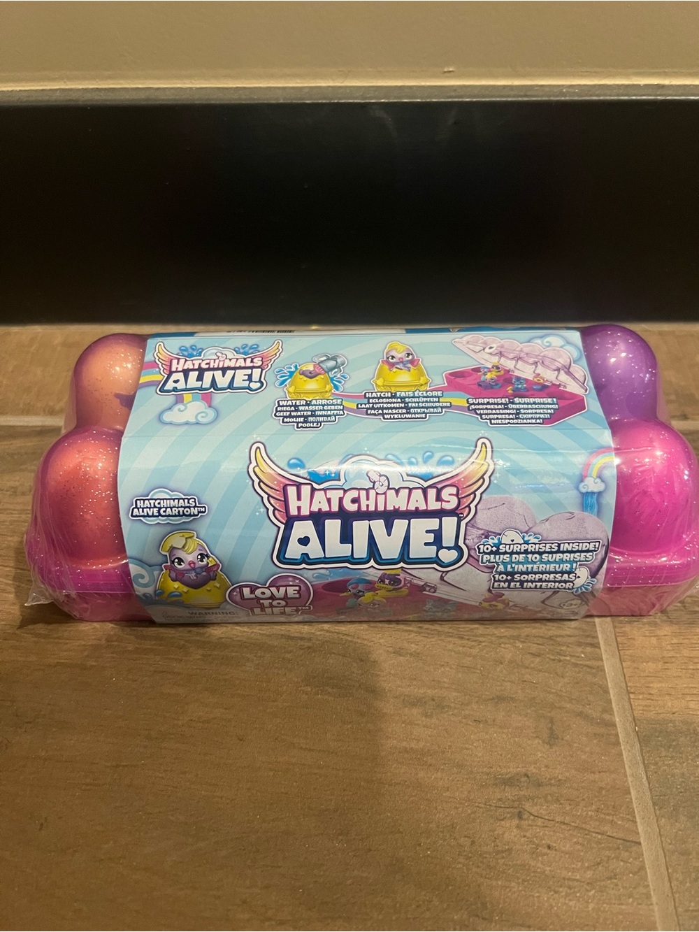 Hatchimals ALIVE! Surprise Egg Carton NIB $15